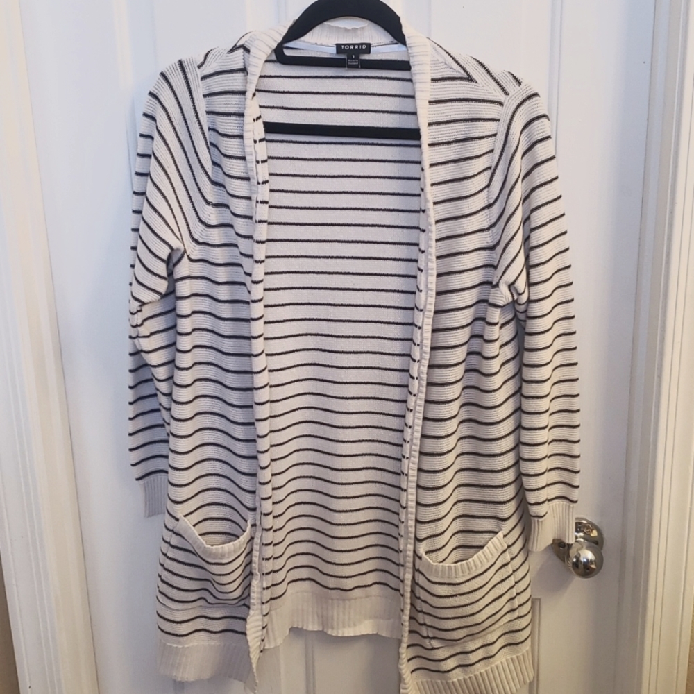 Torrid open front knitted sweater